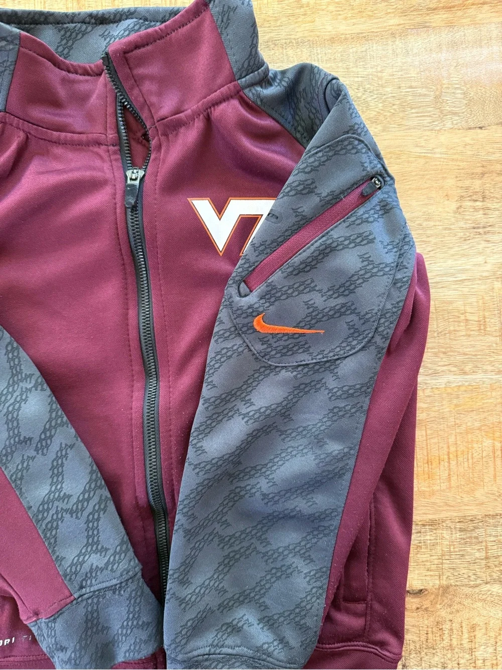 Nike Virginia Tech Hokies Dri-FIT Youth S Full Zip Jacket VT Maroon Gray